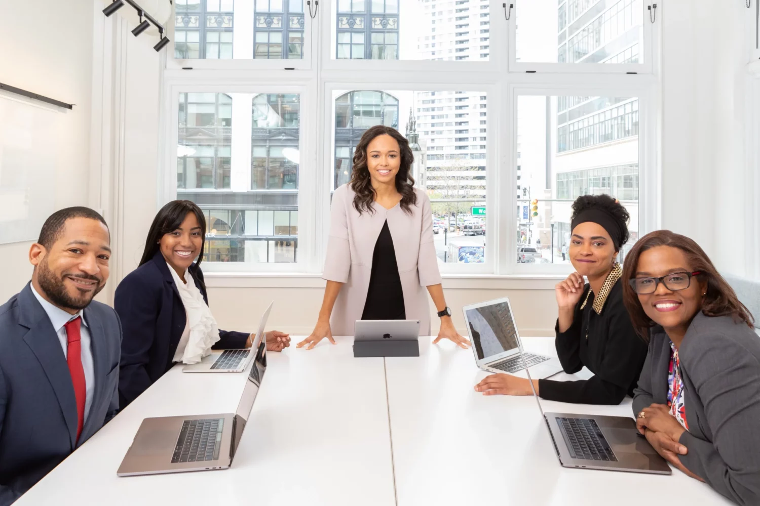 B2B Sales Guide for Beginners | Techniques, Strategies, Tips and Mindset