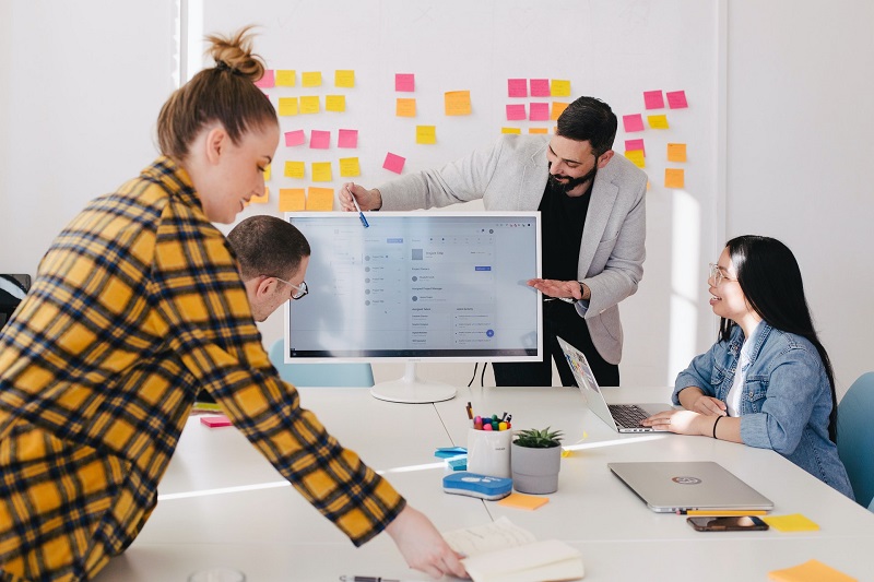 How Contract Management Software Can Speed Up Your Sales Process