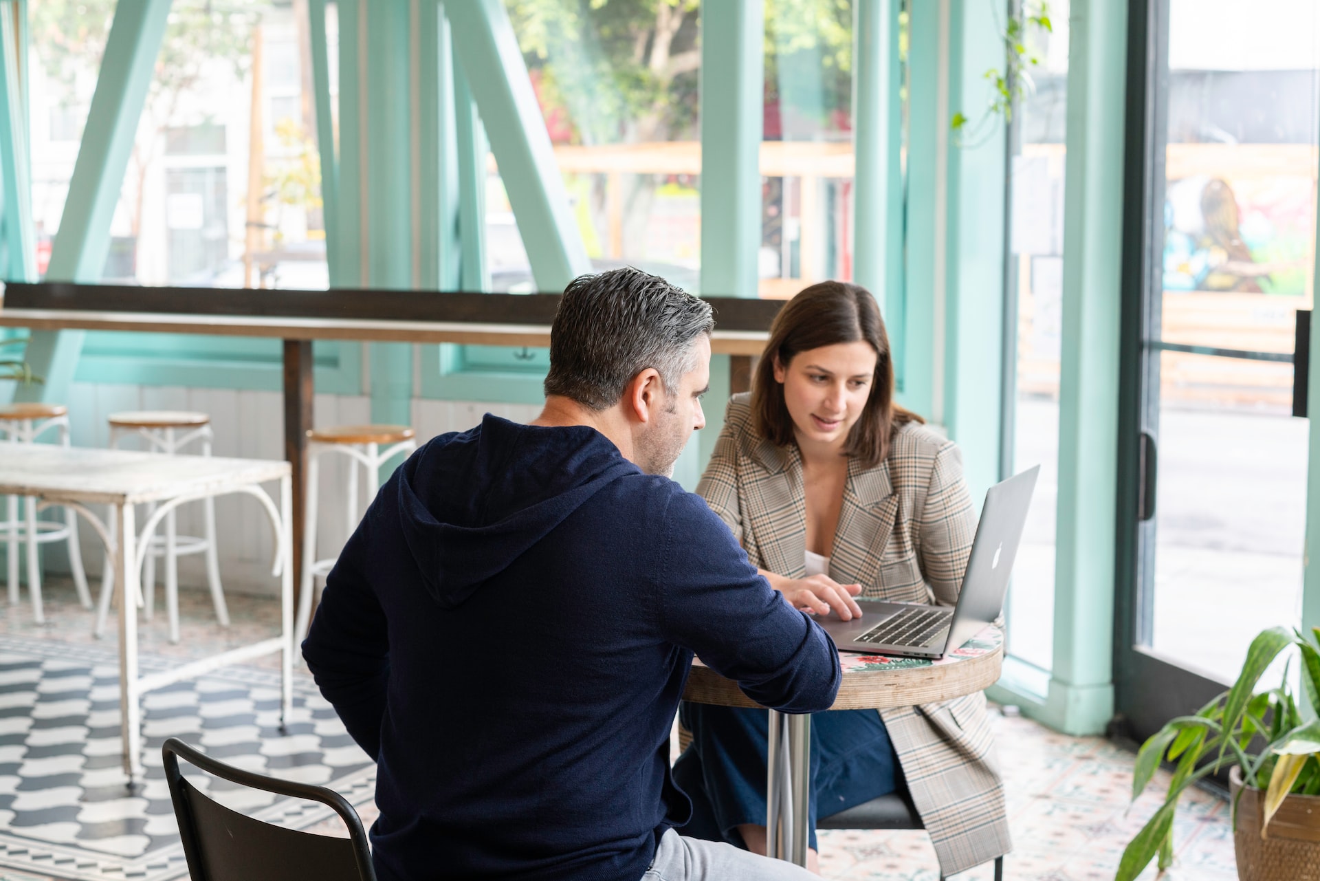 How to Equip Your New Hires to Make Sales Fast
