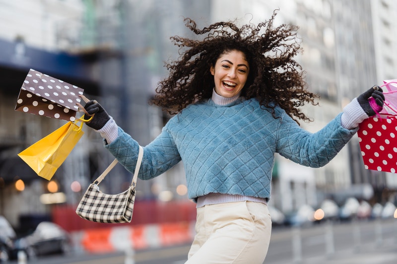 8 Unique Ways to Thank Customers for Their Purchase